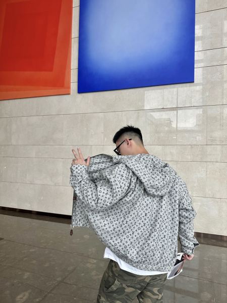 Clothes  Louis Vuitton 20251030