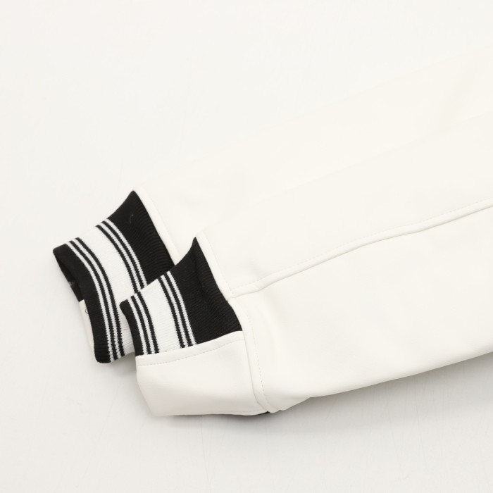 Clothes EVISU 20251104