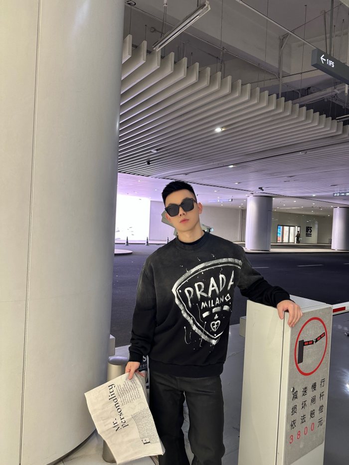 Clothes Prada 20251104