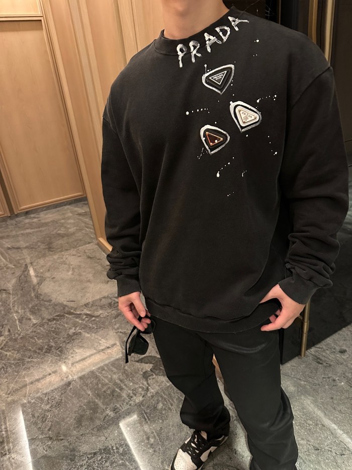 Clothes Prada 20251104