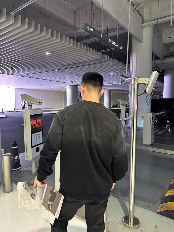 Clothes Prada 20251104