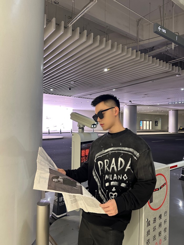 Clothes Prada 20251104