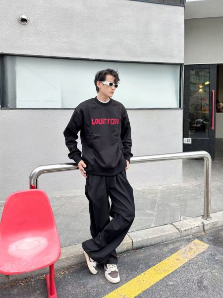 Clothes Louis Vuitton 20251105