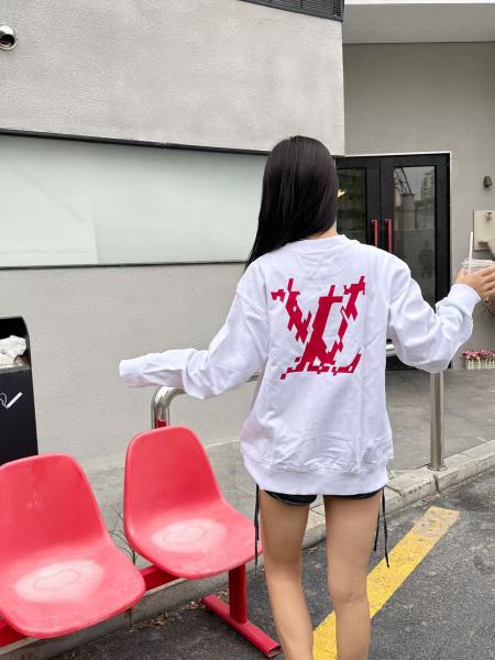 Clothes Louis Vuitton 20251105