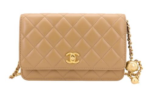 CHANEL WOC Smooth Lambskin Shoulder Bag, Crossbody Bag Trumpets Women's Beige AP1450-B02916-BJ528 size 19*13*4 cm