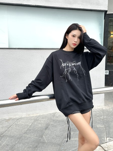 Clothes Givenchy 20251105