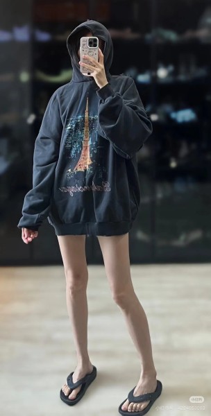 Clothes Balenciaga 20251106