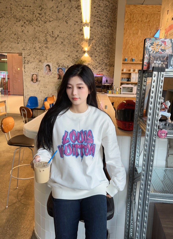 Clothes Louis Vuitton 20251106