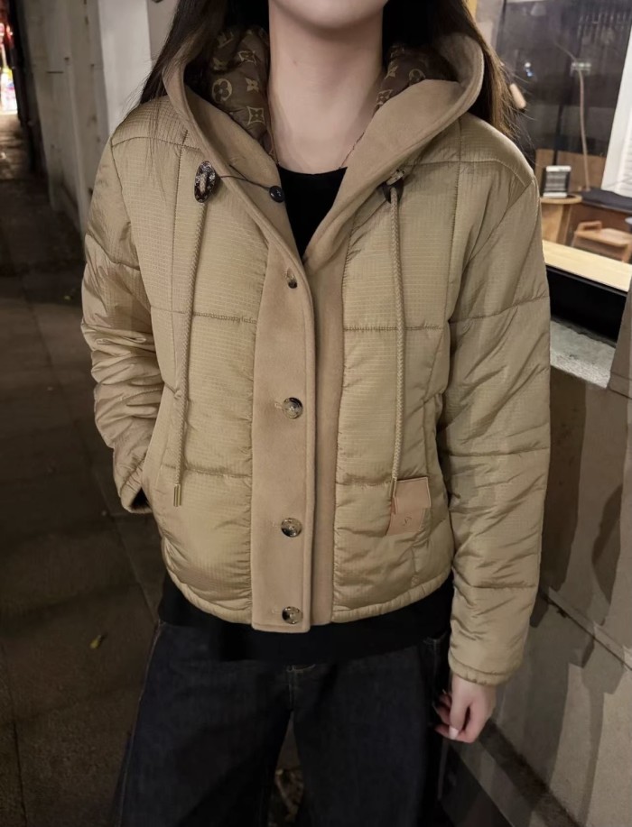 Clothes Louis Vuitton 20251106