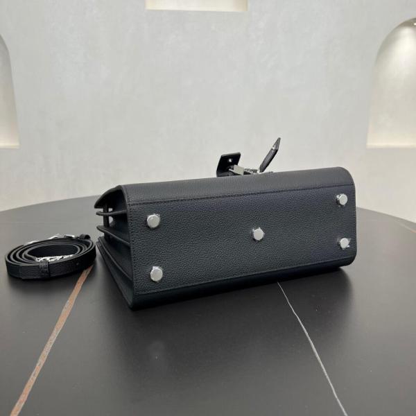 SAINT LAURENT Grain Leather Tote Trunk Bag, Shoulder Bag, Crossbody Bag, Handbag Small Women's Black 421863B681N1000 size 26*12.5*20.5 cm