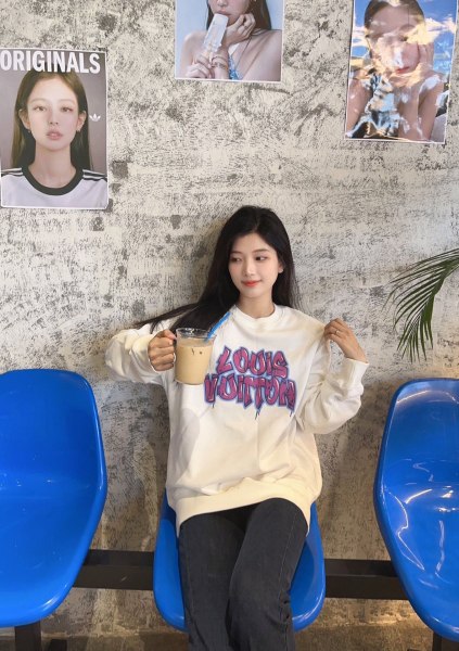 Clothes Louis Vuitton 20251106