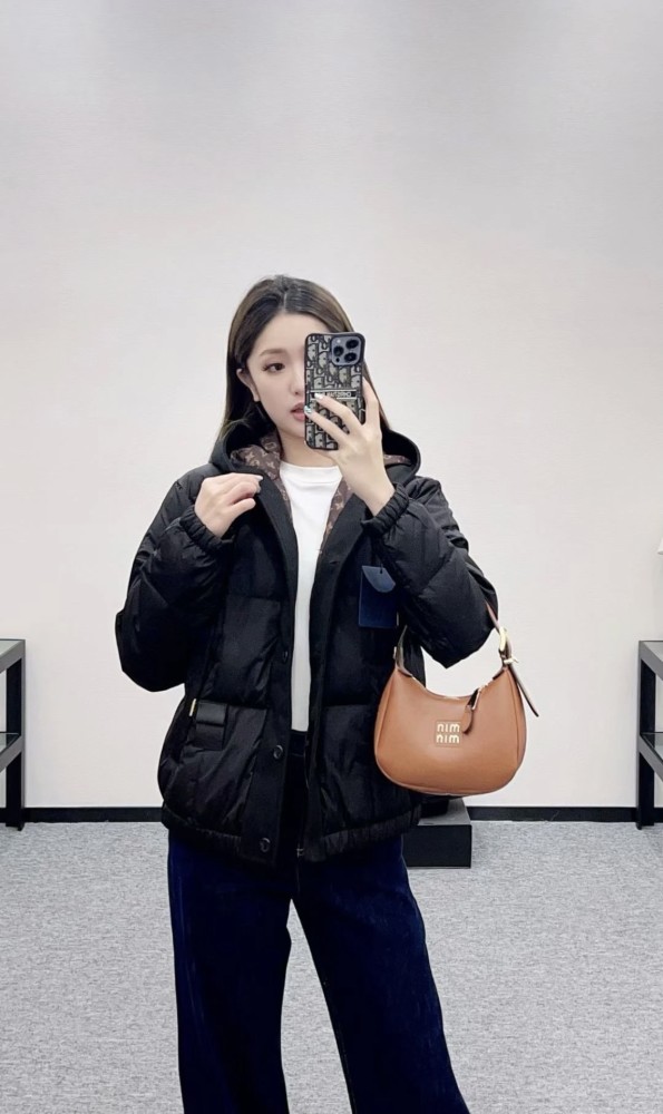 Clothes Louis Vuitton 20251106