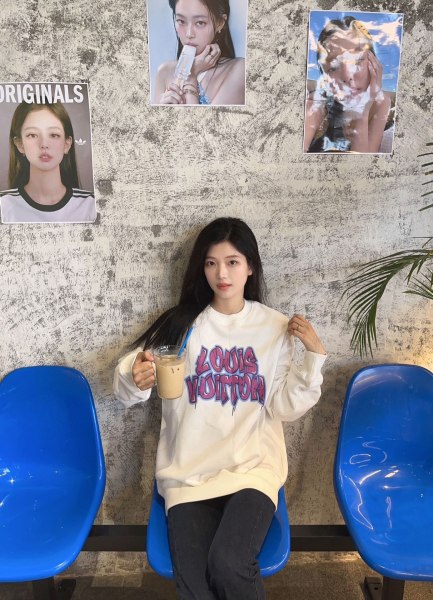 Clothes Louis Vuitton 20251106