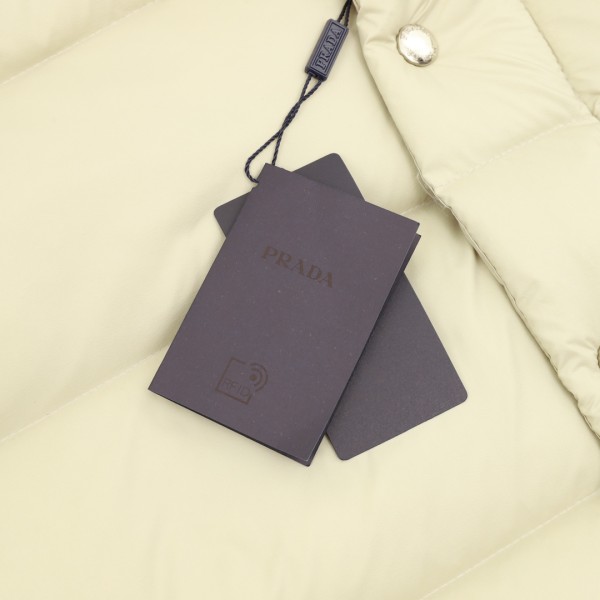 Clothes  Prada 20251106