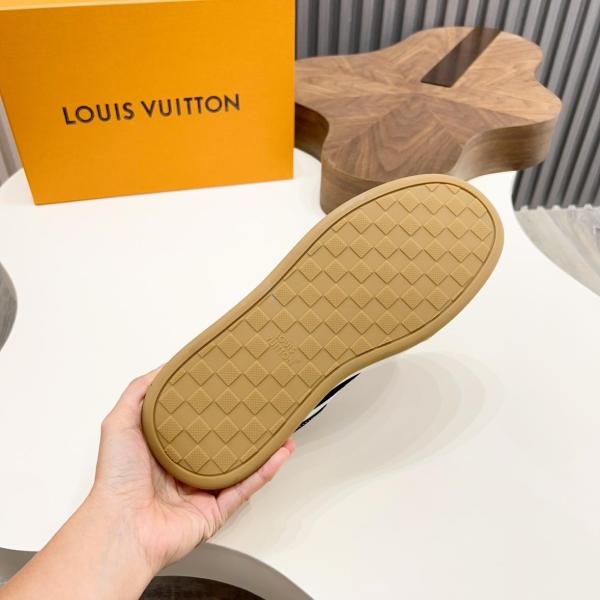 LOUIS VUITTON Tilted Low top Skateboard Shoes Men's Black