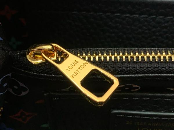 LOUIS VUITTON X Takashi Murakami Capucines Mm Black M13878 samll size 21*8*14 cm