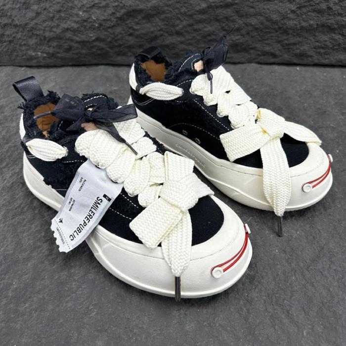 SMILEREPUBLIC Laugh Series Low top Canvas Shoes Unisex Black