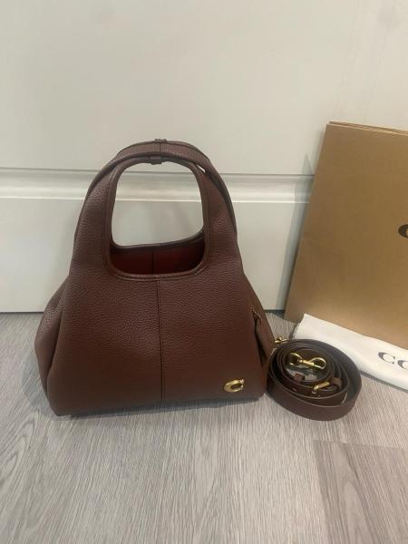 COACH Lana 23 Logo Plaque Shoulder Bag CM545-B4MPL size 22.23*13.97*17.78 cm