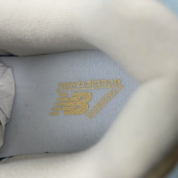 New Balance 9060 Beige