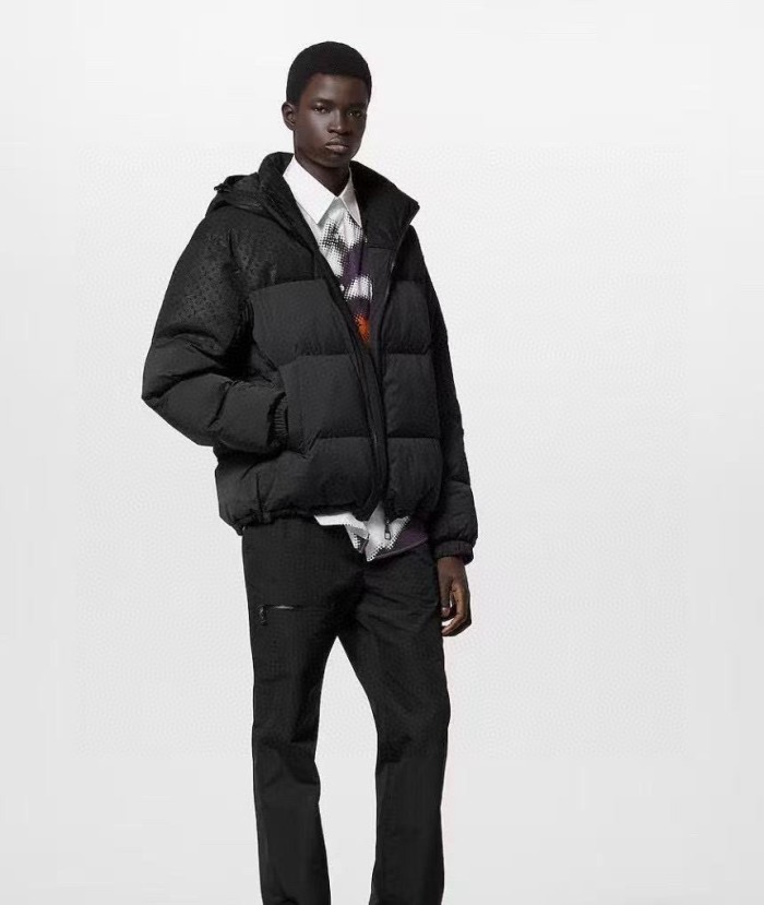 Clothes  LOUIS VUITTON 20251118