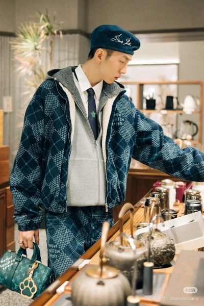 Clothes  Louis Vuitton 20251118