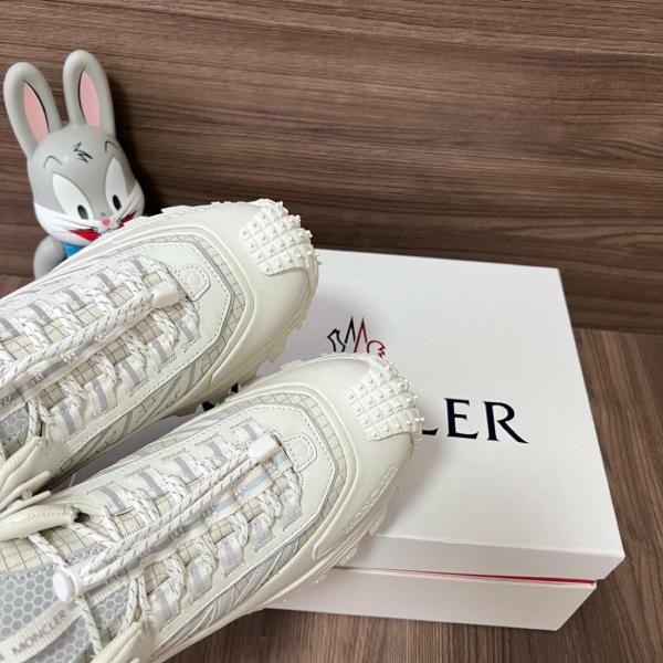Moncler Trailgrip Gore-Tex Low White