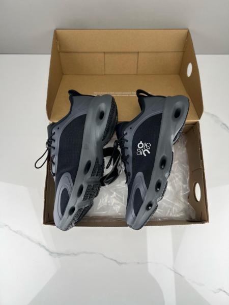 LOEWE On Running, Collaboration Cloudsolo Low top Casual Shoes Black