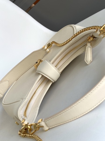 BVLGARI Serpenti Ellipse Cow Leather Shoulder Bag Crossbody Bag Women's Ivory White 291639 size 25.5*5.5*25 cm