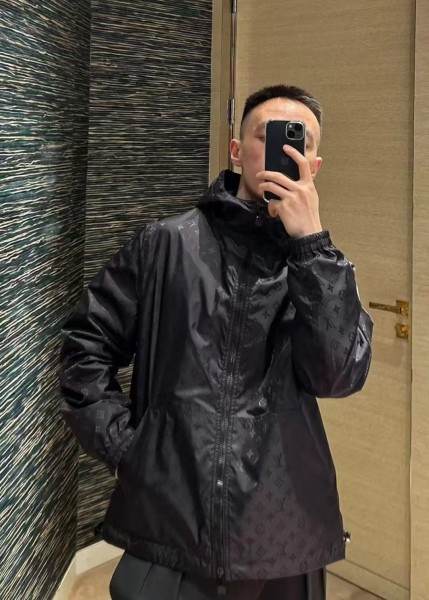 Clothes LouisVuitton 20251126