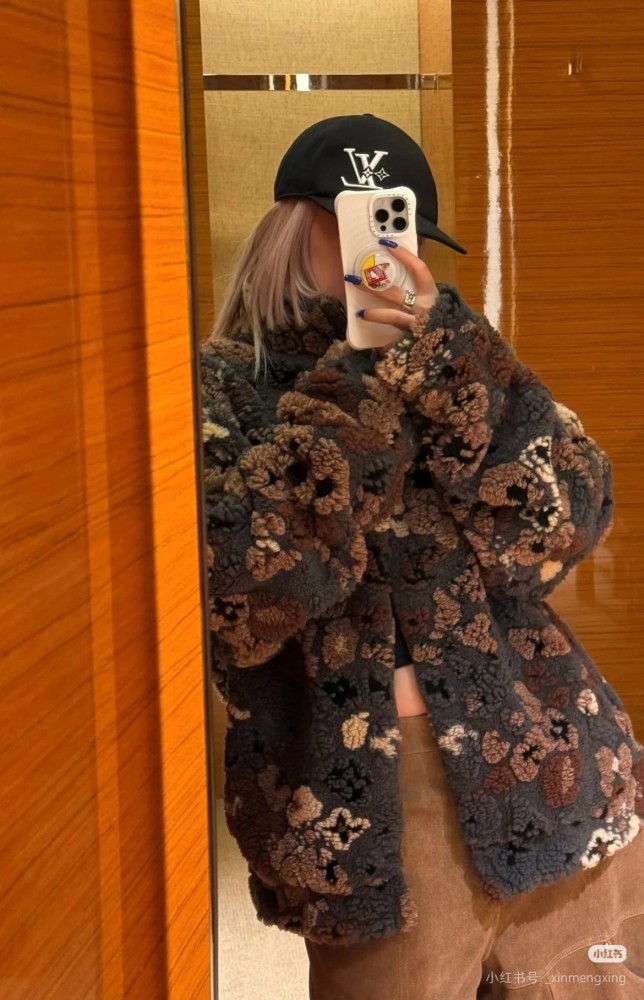 Clothes Louis Vuitton 20251126