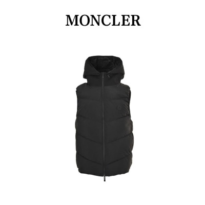 Moncler Guersac Hooded Diagonal Quilted Vest