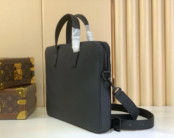 Louis Vuitton Gate Briefcase M15258 size 39.5*4*30 cm