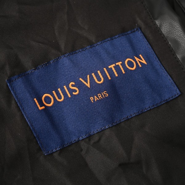  Louis Vuitton Guersac Hooded Diagonal Quilted Vest 