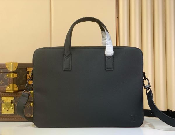  Louis Vuitton Gate Briefcase M15258 size 39.5*4*30 cm