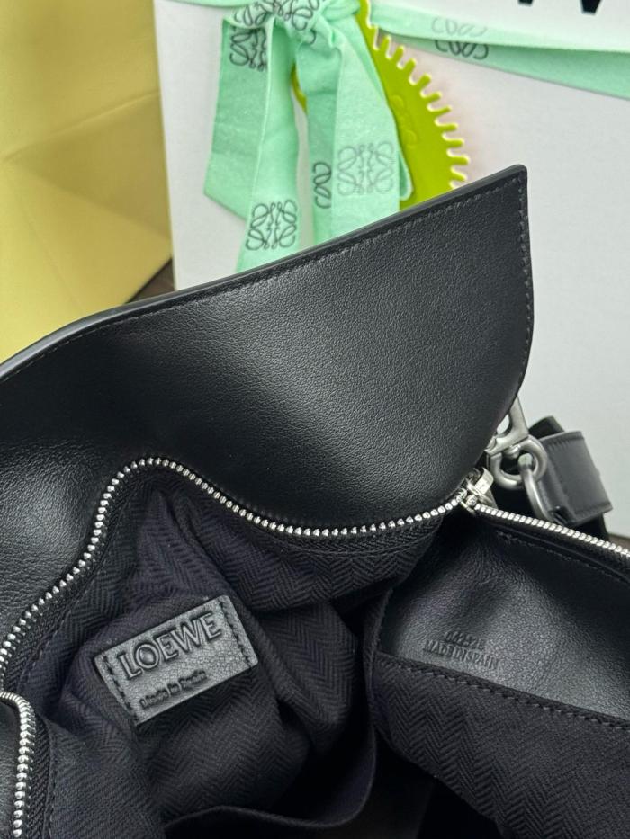 LOEWE Puzzle Calfskin Handbag Large Men's Black B510BP1X01-1100 size 33*14.7*21.5 cm