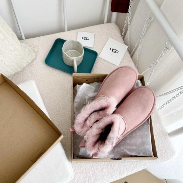 UGG Mini Baley Bow Ii Snow Boots Pink Women's