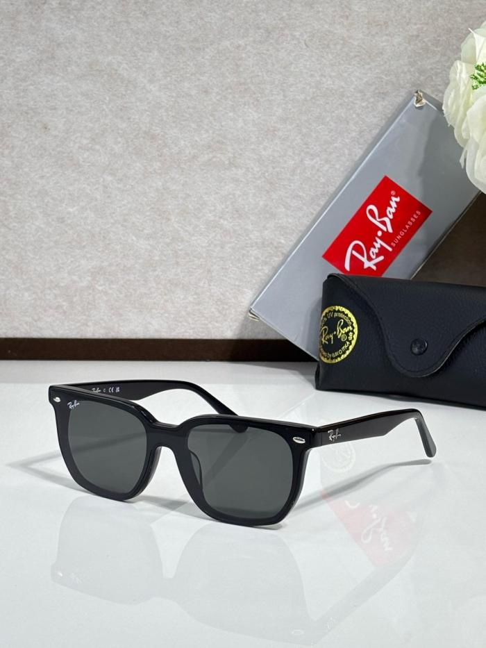 RayBan Injection Molded Square Sunglasses Unisex Black