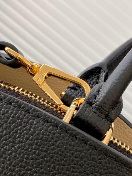 LOUIS VUITTON Grand Palais Grained Calfskin One Shoulder Handbags Women's Black M45842  size  34*24*15 cm