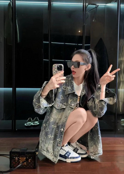 Clothes LouisVuitton 20251205