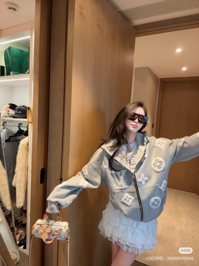 Clothes LouisVuitton 20251205