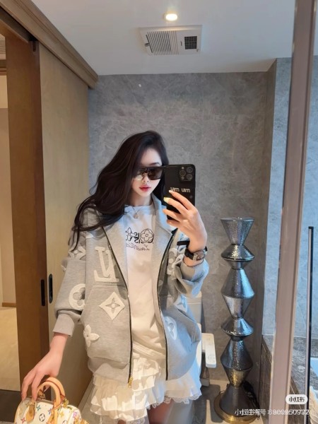 Clothes LouisVuitton 20251205