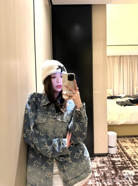 Clothes LouisVuitton 20251205