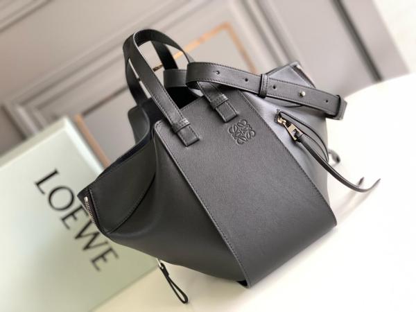 LOEWE Hammock Cow Leather Portable Crossbody Bag, Shoulder Bag Small Women's Black 387-30-S35-1100 size 20*13*30 cm