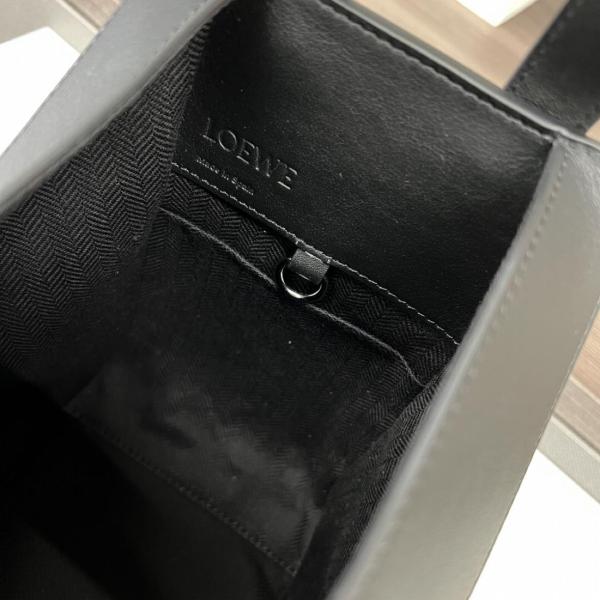 LOEWE Hammock Cow Leather Shoulder Bag, Crossbody Bag, Handbag Regular Women's Black A538H13X10-1100 size 20.8*14.4*19.5 cm