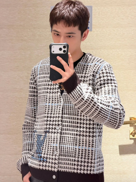 Clothes LOUIS VUITTON LV  20251211