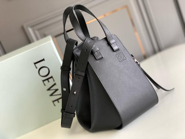 LOEWE Hammock Cow Leather Portable Crossbody Bag, Shoulder Bag Small Women's Black 387-30-S35-1100 size 20*13*30 cm
