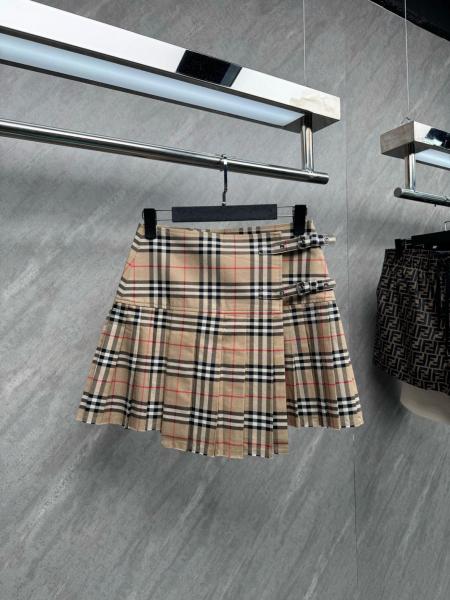 Burberry Vintage Check Kilt Skirt