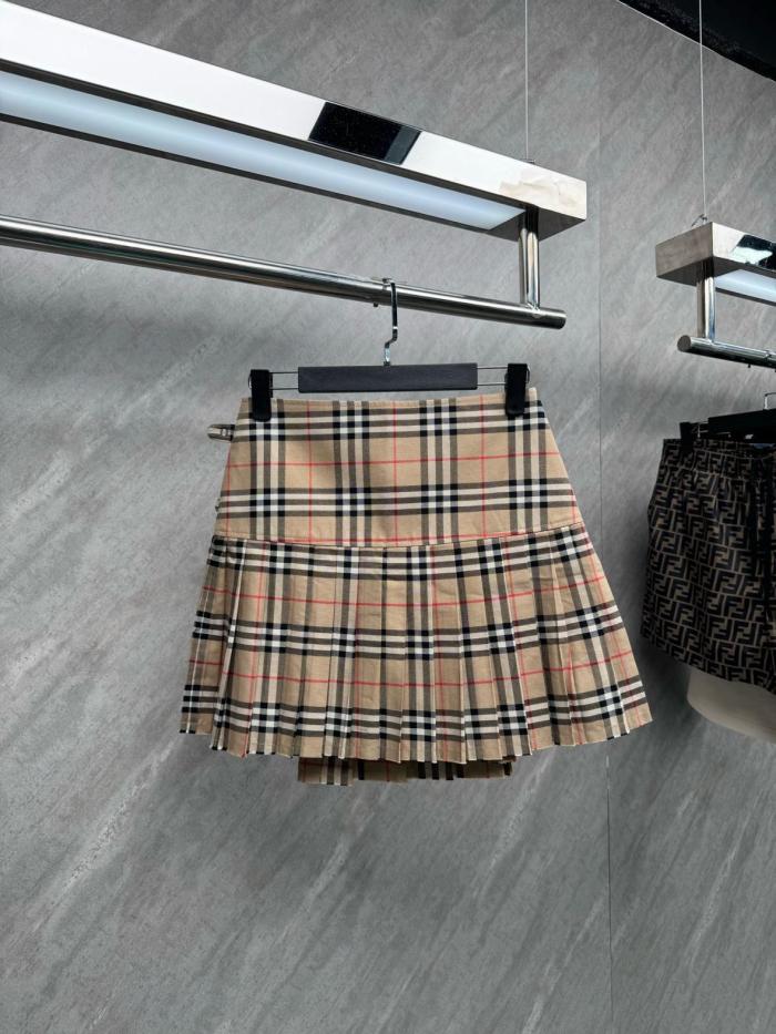 Burberry Vintage Check Kilt Skirt
