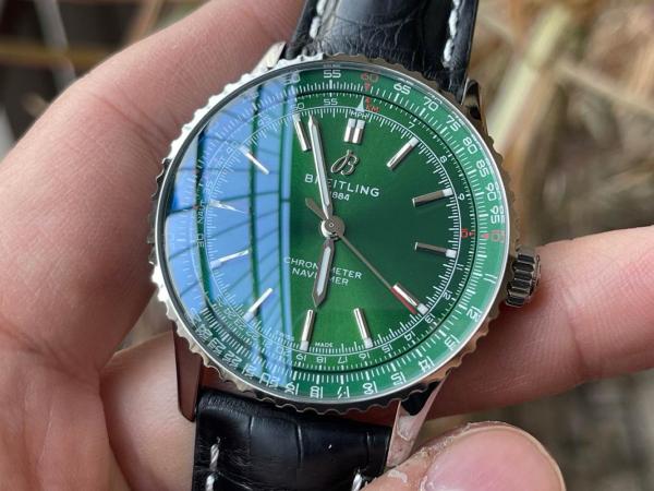 BREITLING Aviation Chronograph Collection Automatic Mechanical Movement Men's Watches Watch 41mm Green Dial