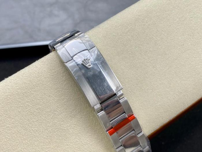 ROLEX Unworn Sky-Dweller 42mm